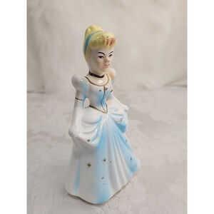 Vintage DISNEY 1960 Japan CINDERELLA Porcelain Figurine 5" Tall